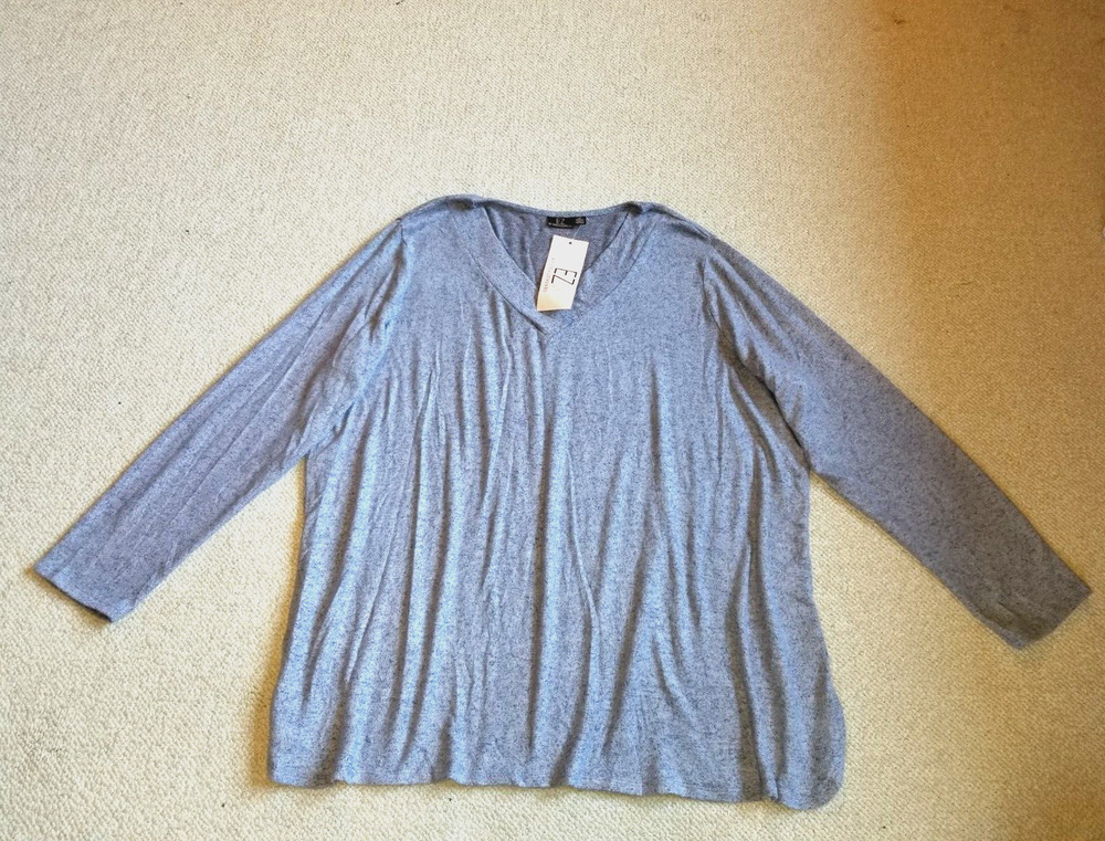 NWT Womens Top-EZ by NINA LEONARD-grey marled stretch knit V-neck tunic ls-3X